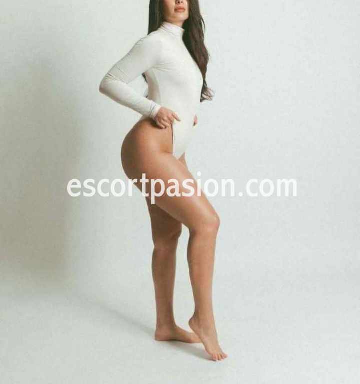 Camila - Escort española