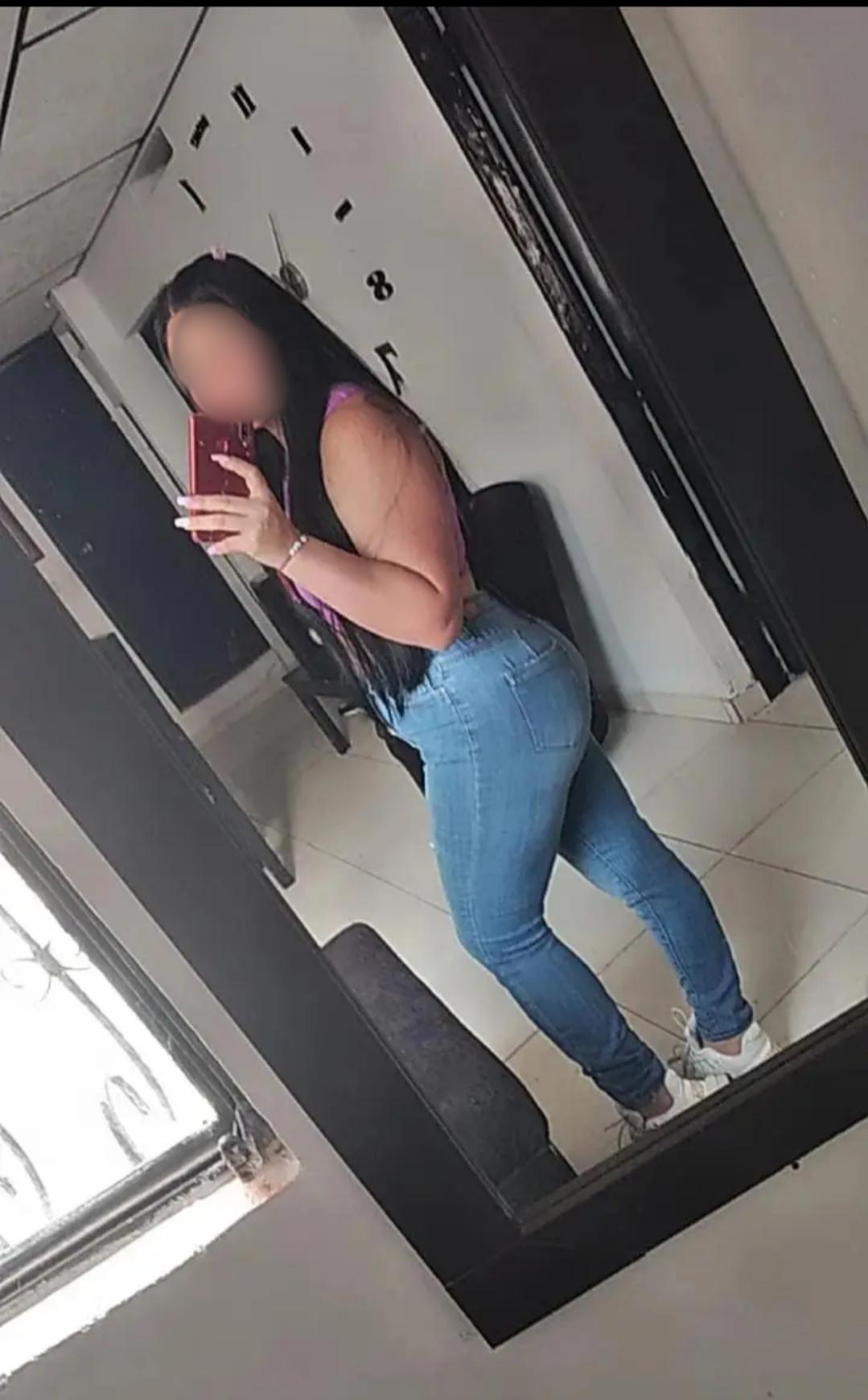 cita con latina caliente 